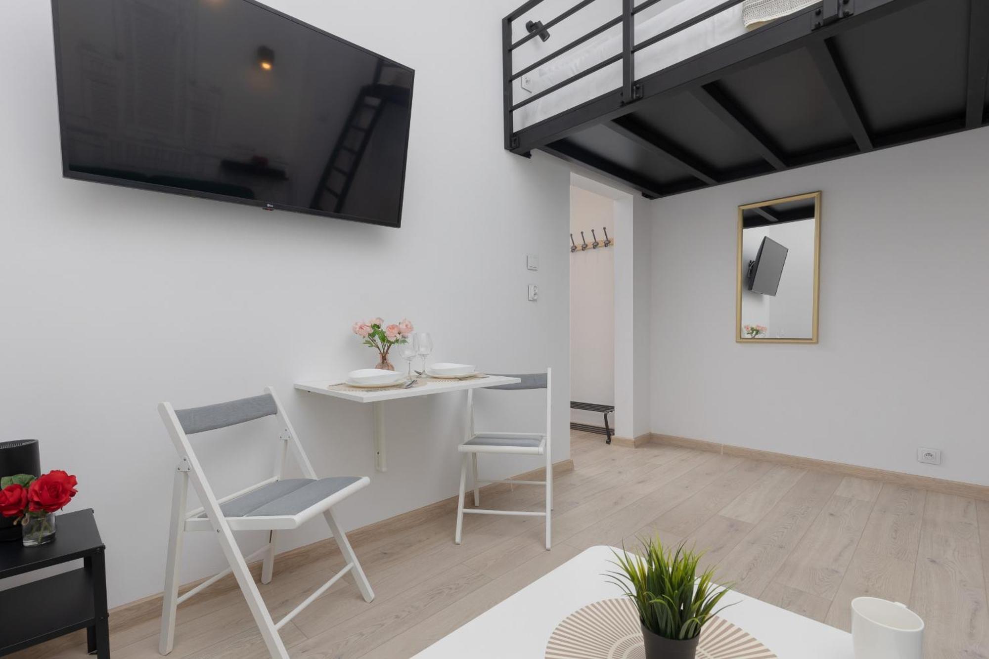 Aleja Wyzwolenia Studio With Mezzanine Warsaw Downtown By Noclegi Renters المظهر الخارجي الصورة